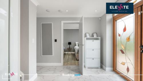 Exclusive Offers I 5 Bedroom House I Free Parking I Sleeps 10 I Elevate Living Estates Short Lets & Serviced Apartments - Foto 5