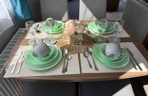 LuxeHaven at Tattershall Lakes Park with Hot Tub - Foto 32