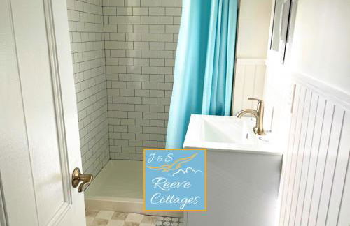 Premier Waterfront Cottage 1 - Photo 11