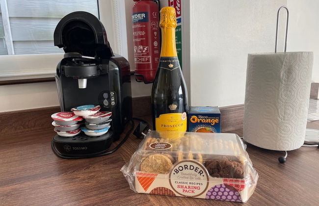 Contemporary Beachfront Bungalow With Direct Access to the Sea - Foto 11