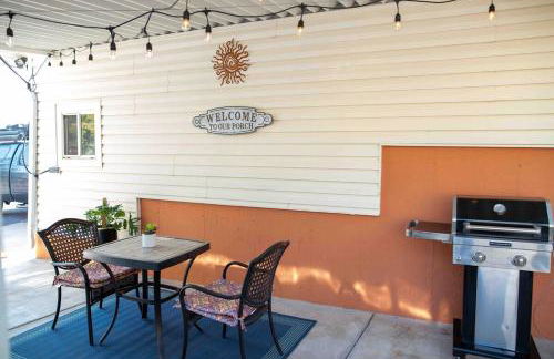 Charming WinnieTrailer with Cozy Private Patio Escape - Photo 41