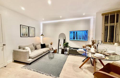 Superb Duplex in North London with reserved parking - Photo 1