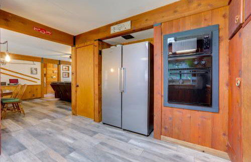 1 Mi to Lake: Hot Tub Haven in Pollock Pines! - Foto 13