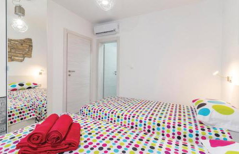 Amazing Home In Sajini - Foto 43