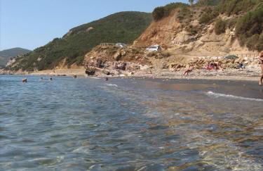 Monolocale con veranda e giardino a Rio Marina - Foto 13