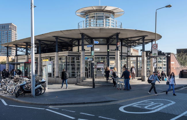 2 Bed Flat, Dedicated Workspace, Parking, 4KTV - Photo 31