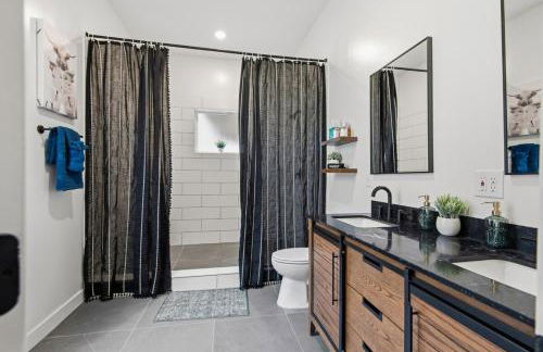 Luxury STL Oasis Sauna, Firepit, HotTub and Games - Foto 24