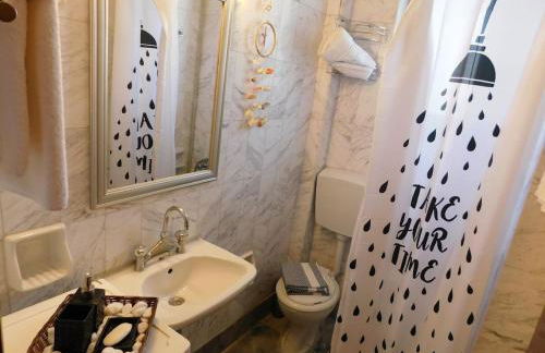 A Bright Home Away From Home - Foto 5