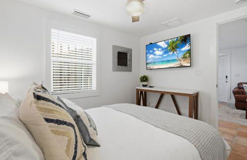 Canal-Front Oasis in Terra Ceia Pool, Patio, Dock - Foto 18