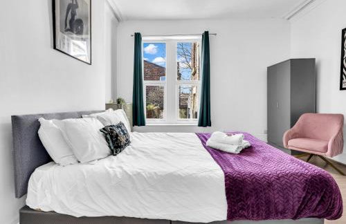 Anfield House - Liverpool Retreat 7 Bedroom Home - Photo 27