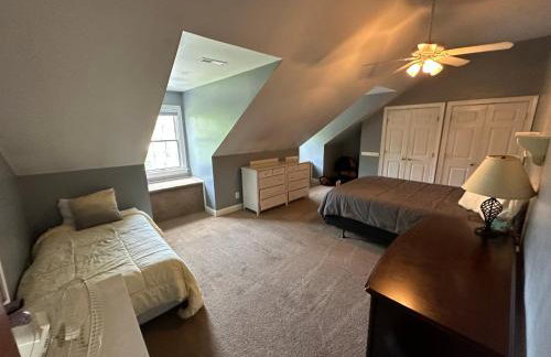 Large Home with Pool & 7 bedrooms; sleeps 21 - Foto 32