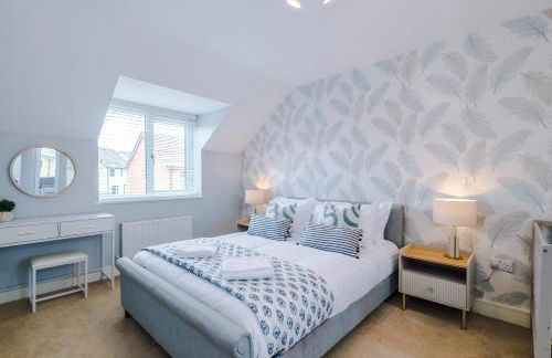 Relax in Style at Wedgwood House 3 BR Home with Garden & Parking - Foto 34