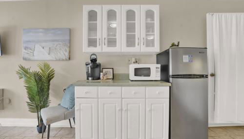 Luxe Guest Suite Near The Emerald Coast of PCB - Photo 3