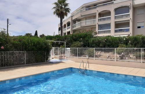 T2 Bord de mer avec jardin et piscine - Foto 2