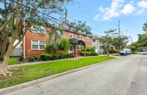 Sleek 2 BR Condo - 2 block from San Marco - Foto 24