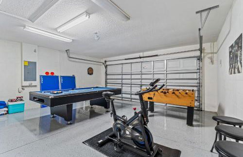 EXQUISITE VILLA - 2 Master Suites, Pool South and Spa, Gas BBQ, Game Room, WIFI - Foto 2