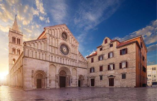 Newly built Villa MarVista with 4 bedrooms,infinity pool & stunning sea and mountain views - Photo 52