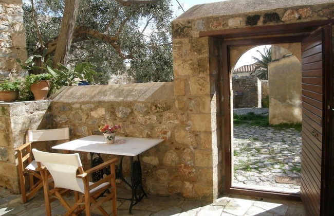 Dorovinis Monemvasia Castlehouses - Photo 1