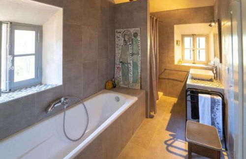 Stunning panoramic views and heated pool in Roussillon - Foto 19