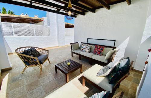 Escape to Serenity - 3 Bedroom Townhouse by the Sea! - Photo 25