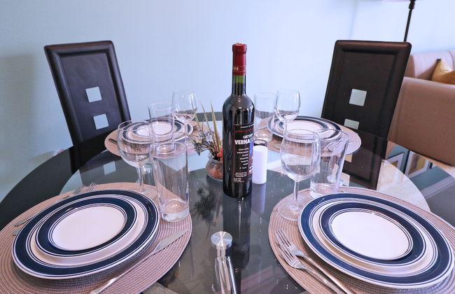 LAs Premier Apartments - Photo 17