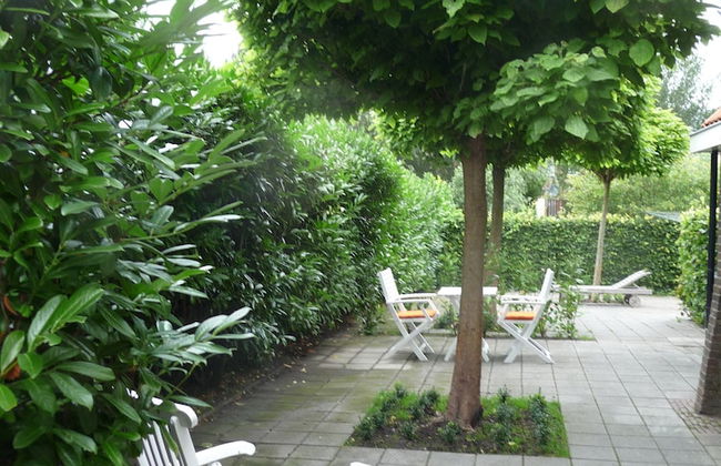 Comfortable Holiday Home in Former School - Photo 9