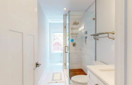 Modern 2BR 2BA with King bed-Fast Wi-Fi 75 inch OLED TV - Foto 13