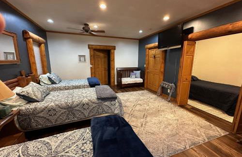 Evergreen Haven Lodge and Bunkhouse - Foto 8