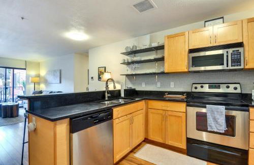 Portland Condo with Hot Tub Access, Near Downtown! - Foto 10