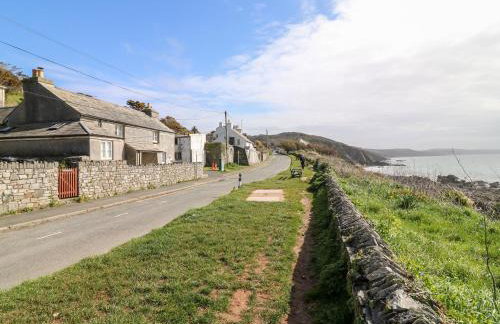 Virginia Cottage - Photo 1