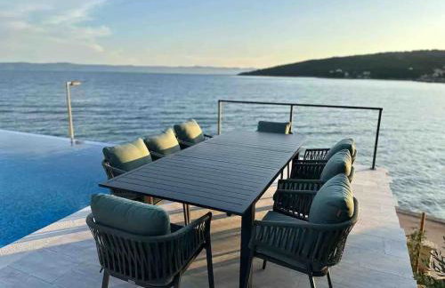 Seafront Villa Serenita - Photo 5