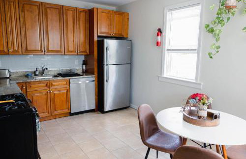 Rainforest Retreat 20m to NYC Parking Sleeps 25 - Foto 30