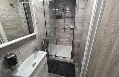SAV 5 Bed Luxury House Leicestershire - Photo 34