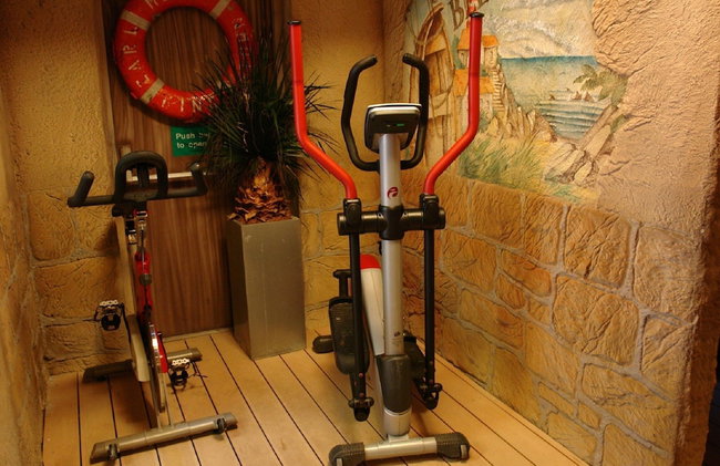 Enchanting Chalet 600 m From the sea - Photo 11