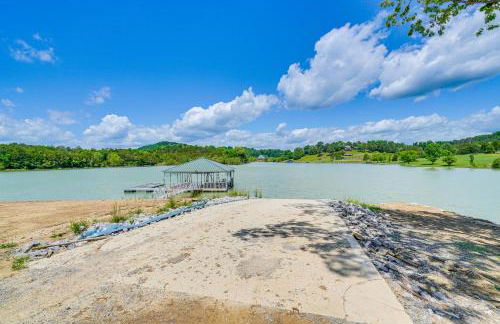Boat Dock Pet-Friendly Douglas Lake Getaway! - Foto 35