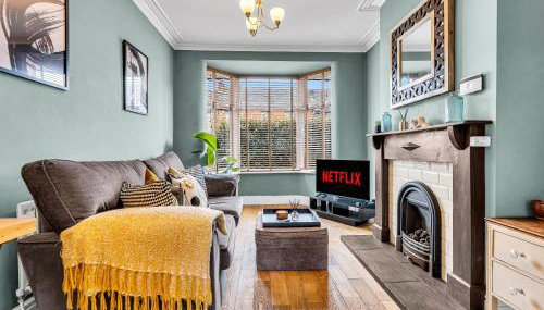 Spacious Stoke Townhouse 3BR Near Hospital & M6 with Parking - Foto 2