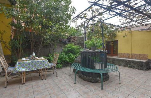 1 Bedroom Gorgeous Home In Mascalucia - Foto 8