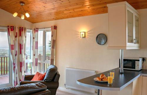 Finest Retreats - Whitsand Bay Lodge - Photo 10