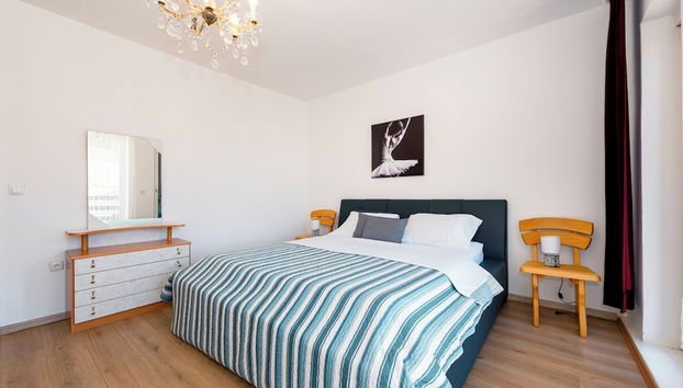 Spacious 2 Bedroom Apartment With Balcony - Foto 3, Habitación