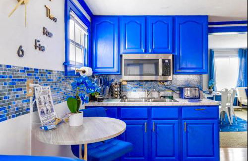 The Sapphire Haven - Your Old Brooklyn Oasis Awaits Families, Couples, Business Travelers Near Downtown With Parking, 300 MB WiFi & Self Check-In - Foto 49