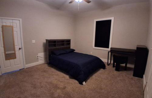 Enjoy Peace of Mind with a Modern Touch of Class - Foto 5