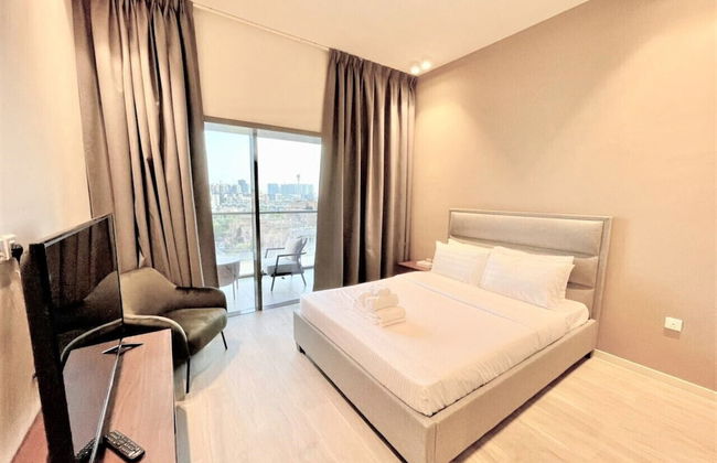 Park View Spacious Studio With Balcony - Photo 10