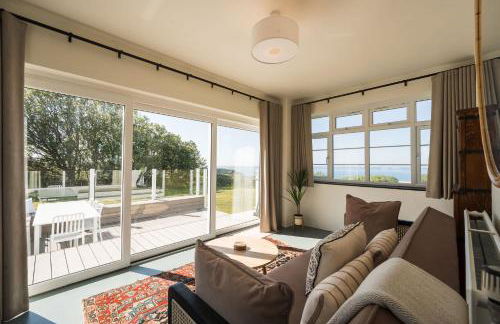 Cliff Top - Panoramic Sea Views with Spa & Hot Tub - Photo 11