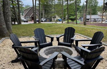 Italy Inspired Lakeview Chalet with Hot Tub - Foto 32