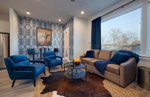 New Lux Townhome 6 mins to DT Rooftop Sleeps 12 - Foto 3