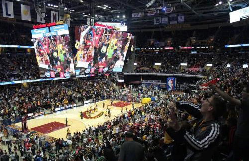 Stylish King Bed, 2BDRM, 1 Mile to DTWN, Game Room - Foto 3