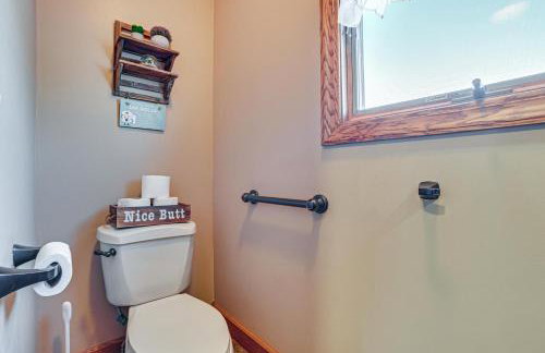 7,000 Sq Ft! Private Rapid City Estate with Pool - Foto 42