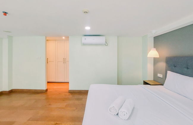 Big Studio Loft Apartment at The Reiz Condominium Medan By Travelio - Foto 5