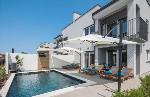 4 Bedroom Stunning Home In Nova Vas - Foto 1