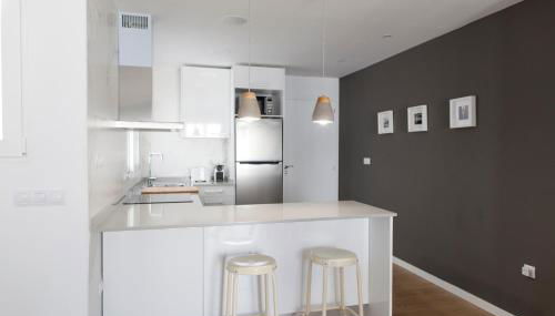 FLORIT FLATS - Apartment Torres de Quart II - Photo 5